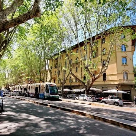 Pascarella In Viale Trastevere